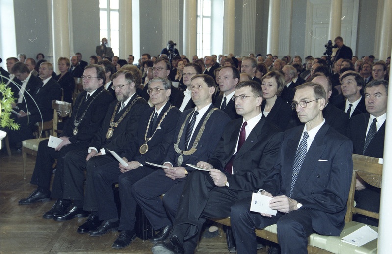 Negatiivid Tartu Ülikooli üritustest 1997-2003