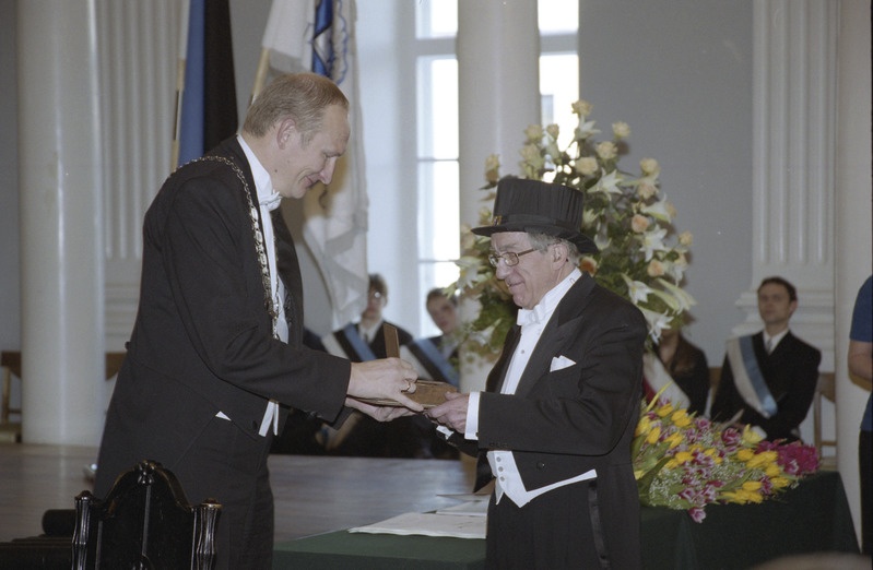 Negatiivid Tartu Ülikooli üritustest 1997-2003