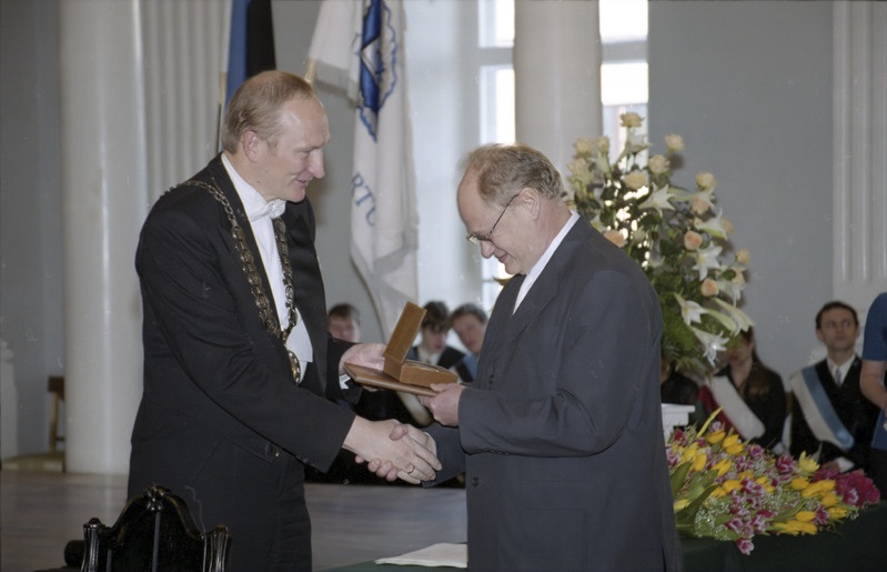 Negatiivid Tartu Ülikooli üritustest 1997-2003