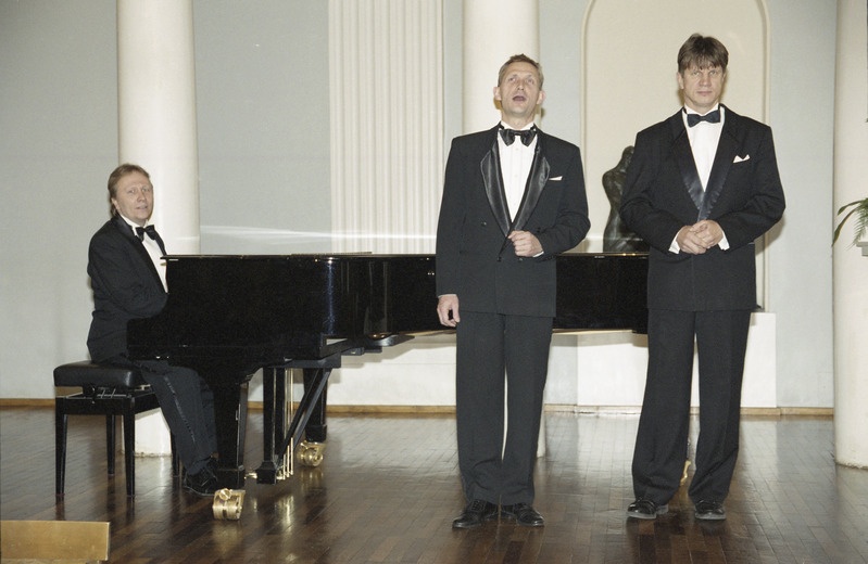 Negatiivid Tartu Ülikooli üritustest 1997-2003