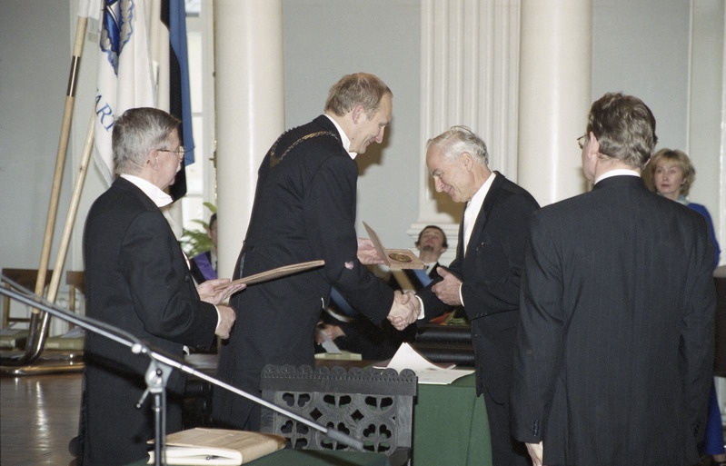 Negatiivid Tartu Ülikooli üritustest 1997-2003