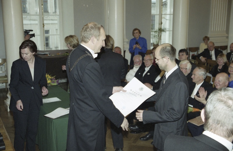 Negatiivid Tartu Ülikooli üritustest 1997-2003