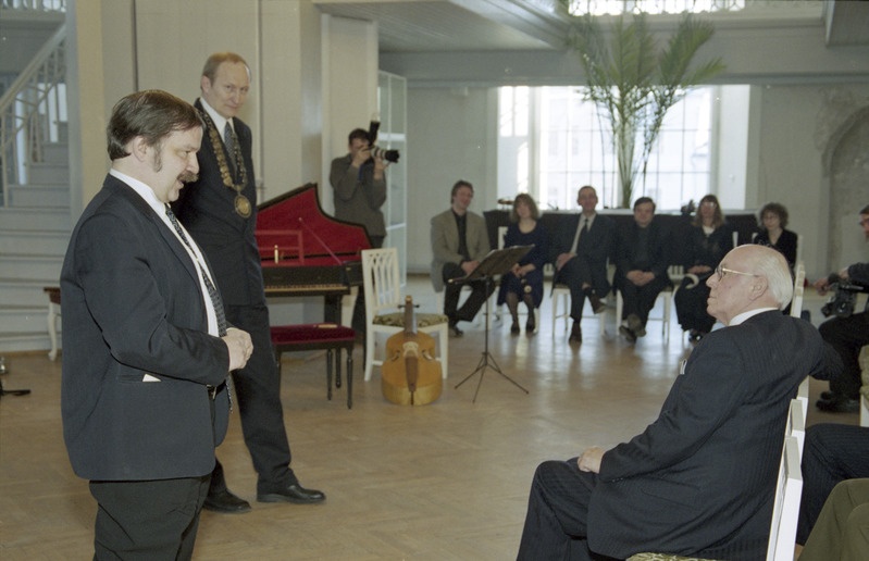 Negatiivid Tartu Ülikooli üritustest 1997-2003