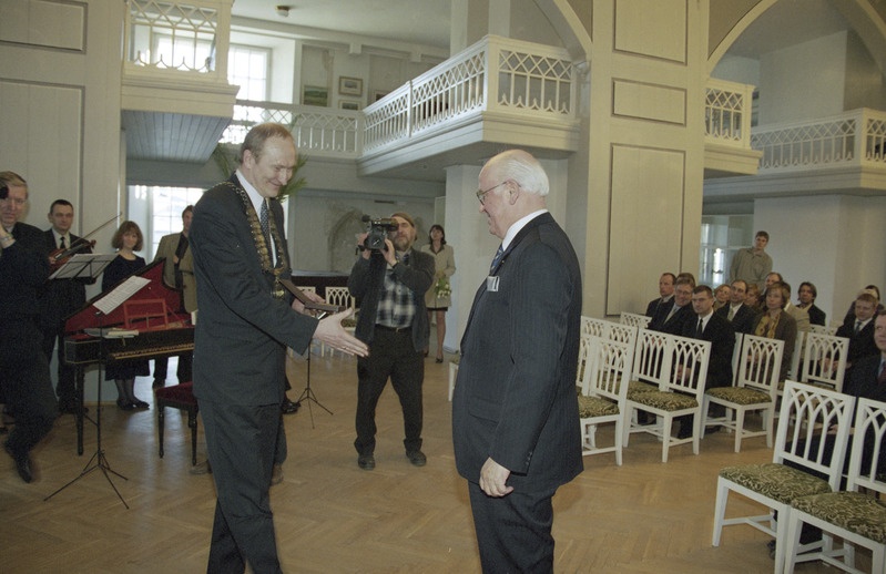 Negatiivid Tartu Ülikooli üritustest 1997-2003