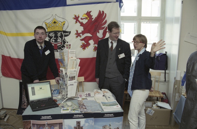 Negatiivid Tartu Ülikooli üritustest 1997-2003