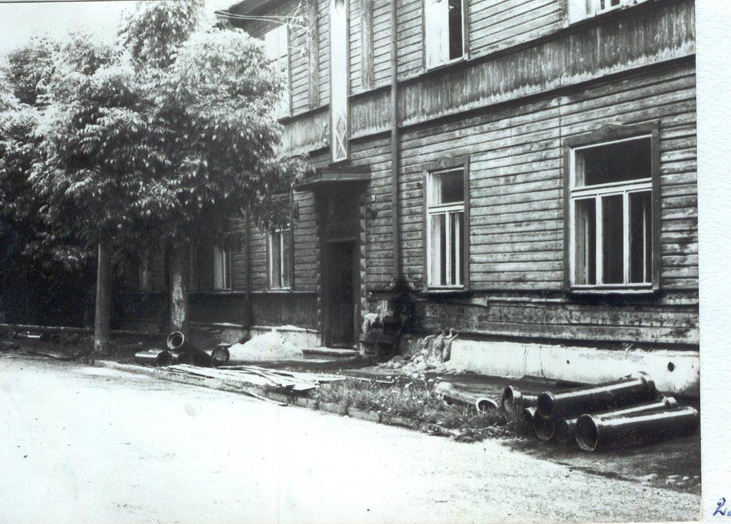 Foto  Koidula 20 maja remont 1983.a. suvel.
