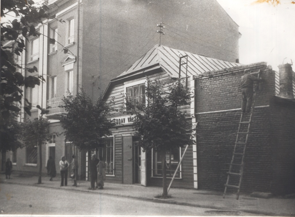 Foto Lenini (Jüri) t.20 maja remont 1983.a. suvel