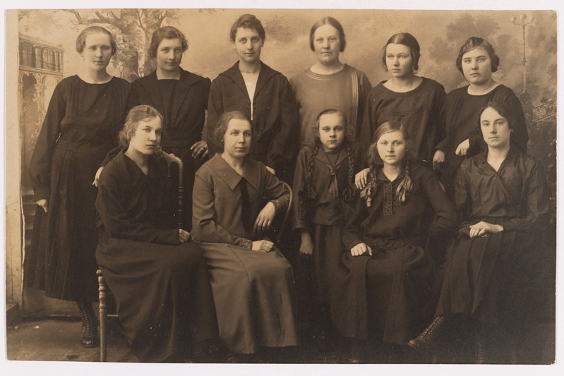 Käsitöökursusest osavõtjad Põltsamaal