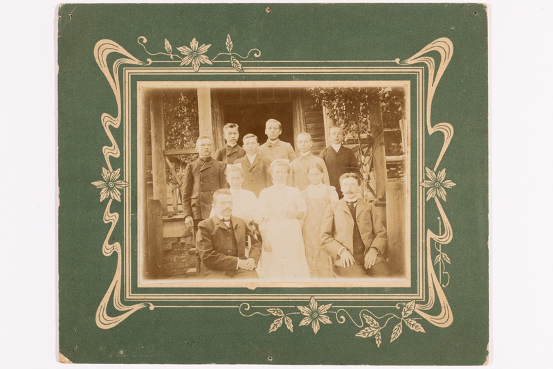 Tsooru ministeeriumikooli õpilased ja õpetajad