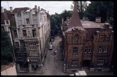 Sakala 21 ja Sakala 23, Tallinn. Vaade Pärnu mnt 27 aknast  similar photo