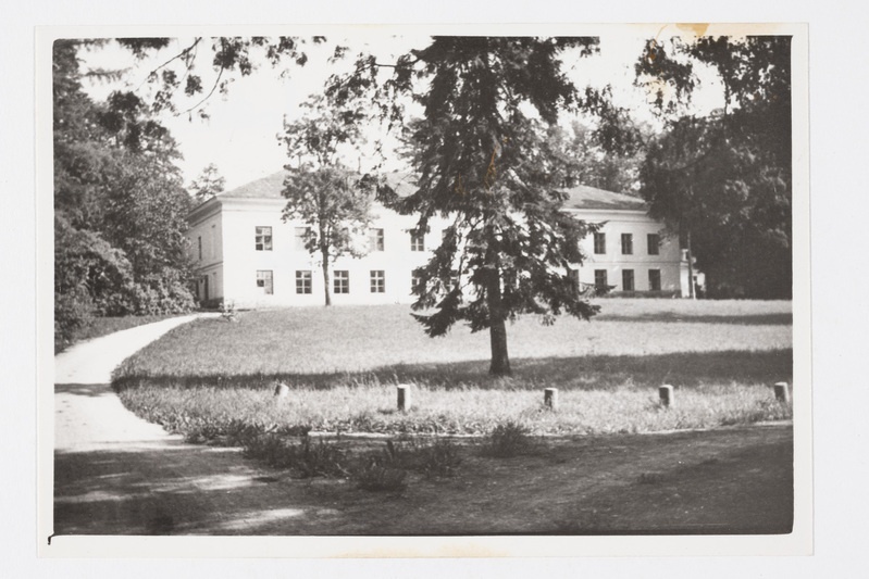 Valgu kool, endine mõisahoone 1973. a.