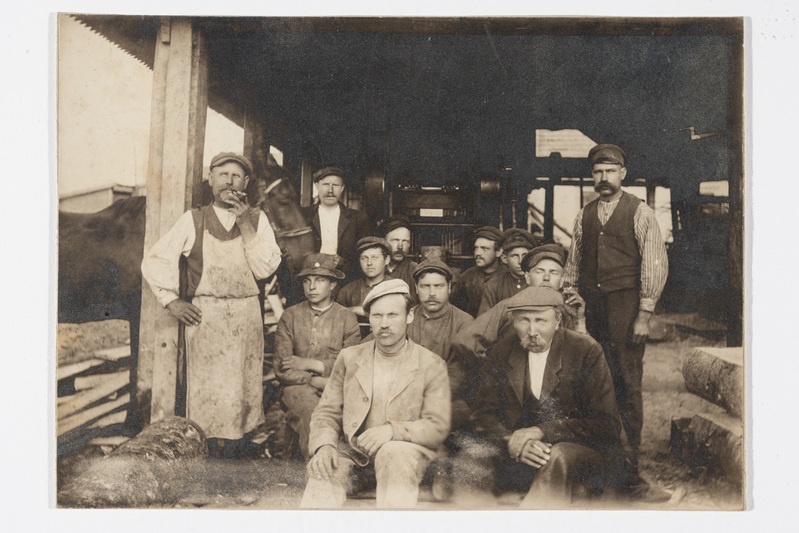 Sindi vabriku lauaveski (saeveski) umbes 1920. a.?