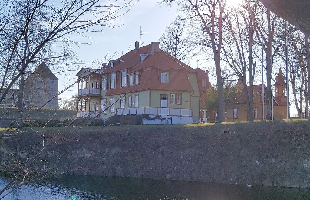 Aadlielamu Lossi 27, vaade tagant rephoto