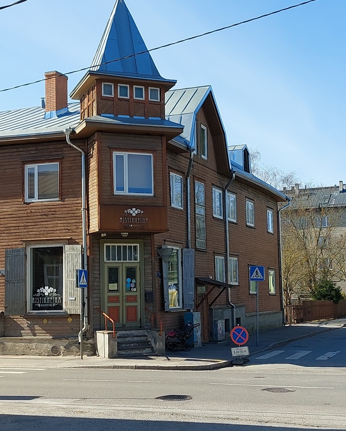 Korterelamu Tallinnas Timuti tn, vaade hoone nurgaosale. Arhitekt Voldemar Lender, j/e Aleksander Bürger rephoto