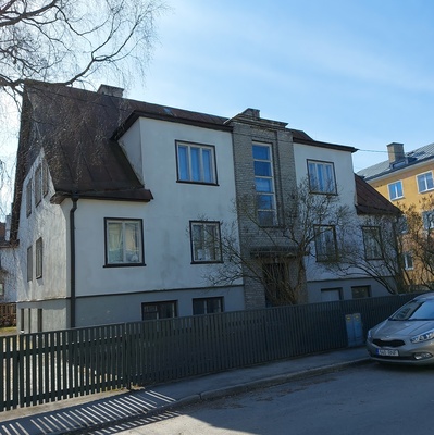 Tüüpelamu Tallinnas Taime tn, vaade hoonele. Arhitekt Karl Tarvas rephoto