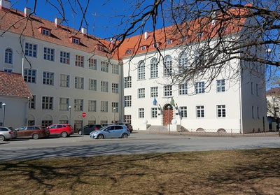 Tallinna 17. Keskkooli hoone. rephoto