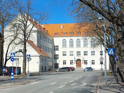 Tallinna 17. High school building Cross fence 69 rephoto