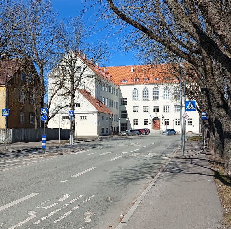 Koolimaja: Ristiku põhikool, endine Pelgulinna algkool. Arhitekt Herbert Johanson rephoto