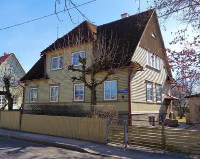 Pelgulinn: paariselamu Kolde pst 31 ja 33 rephoto