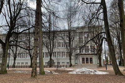 Vaade Tartu Õpetajate Instituudi peahoonele. rephoto
