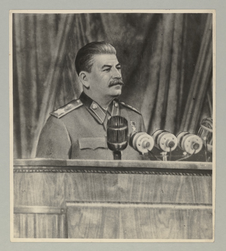 Sm. Stalin esinemas 09.02.1946.a. Moskvas Stalini rajooni valijate valimiseelsel koosolekul.