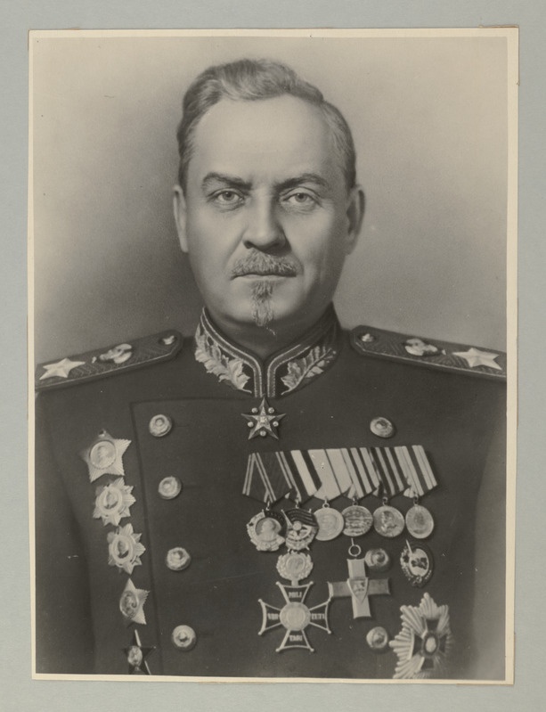 Seeria: "Nõukogude Liidu valitsuse juhid, ÜK(b)P KK sekretärid ja ÜLKNÜ ning ÜAÜKN juhid". Portree: NSVL Relvastatud Jõudude minister, Nõuk.Liidu marssal N.A.Bulganin.