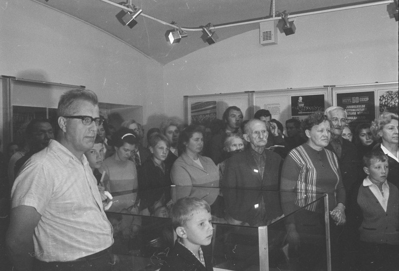 Ajaloomuuseumi näitus Moskvas NSVL Revolutsioonimuuseumis. Avamine