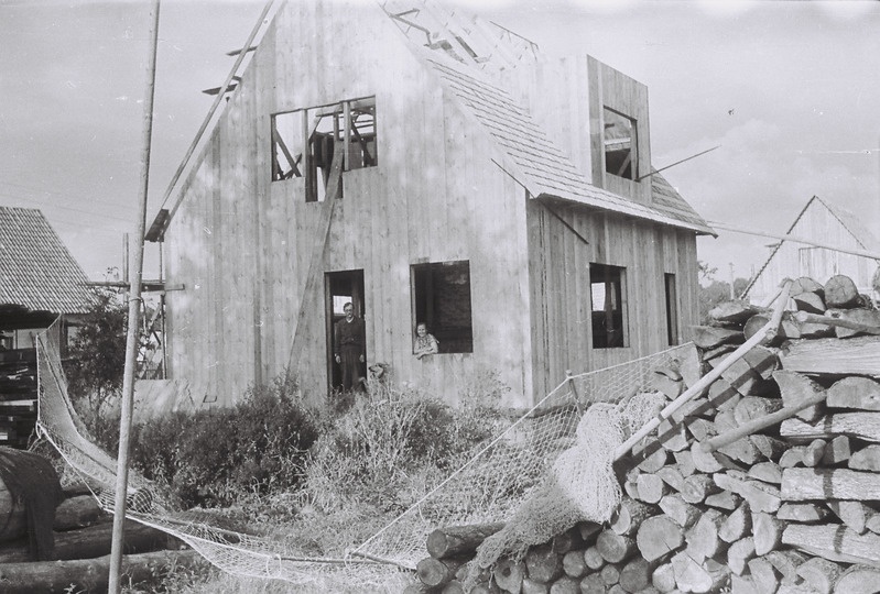 Negatiiv. Individuaalelamu ehitamine Raekülas