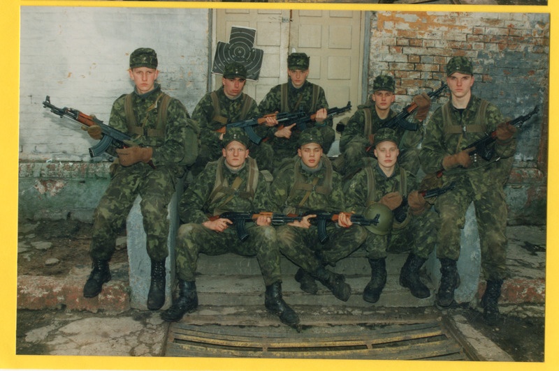 Foto. Ajateenijad 1994