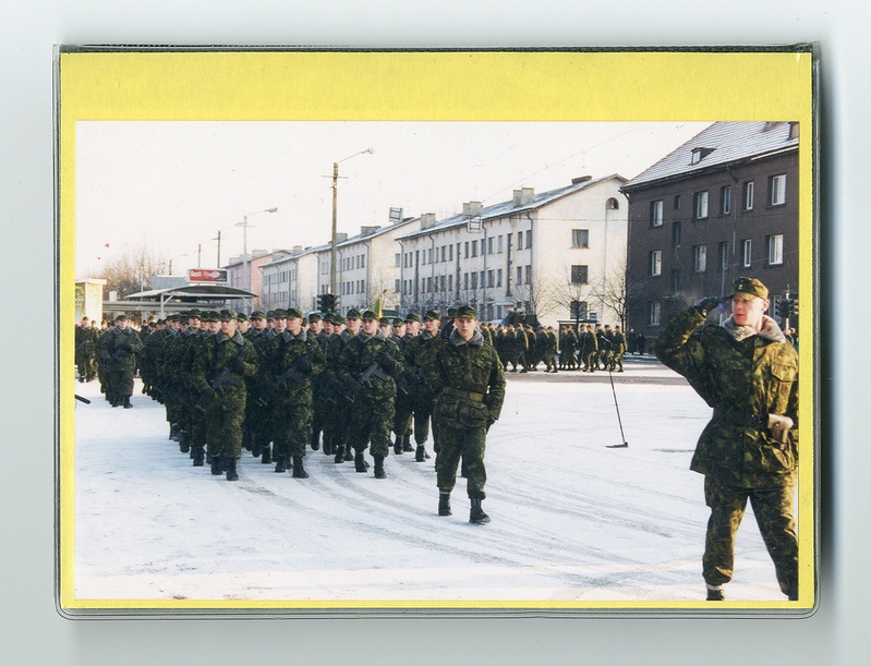 Album. Vabariigi aastapäeva paraad Pärnus 1997