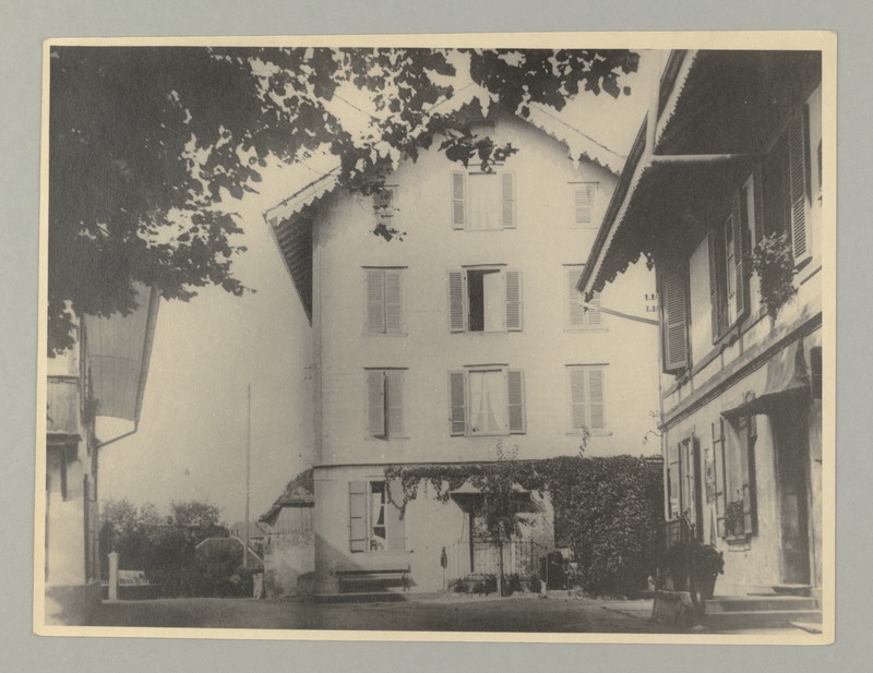 Seeria: "V.I.Lenini 25-ndaks surma aastapäevaks". Keskel maja Zimmervaldis (Šveits), milles V.I.Lenin elas Zimmervaldi konverentsi perioodil 1915.a.