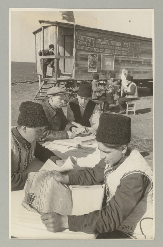 Seeria :"25 aastat Moldaavia NSV". Tšadõr-Lungi MTJ välibaasis.