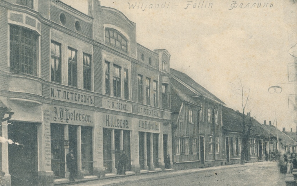 trükipostkaart Viljandi, Tartu tn, majad nr 9,11; u 1905