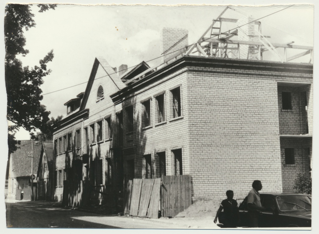 foto, Viljandi, Posti tn 17, energiamüügi maja juurdeehitus, 1993