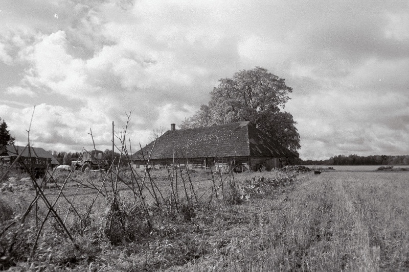 Kirjaniku ja ühiskonnategelase Johannes Vares Barbaruse sünnikodu Heimtalis.