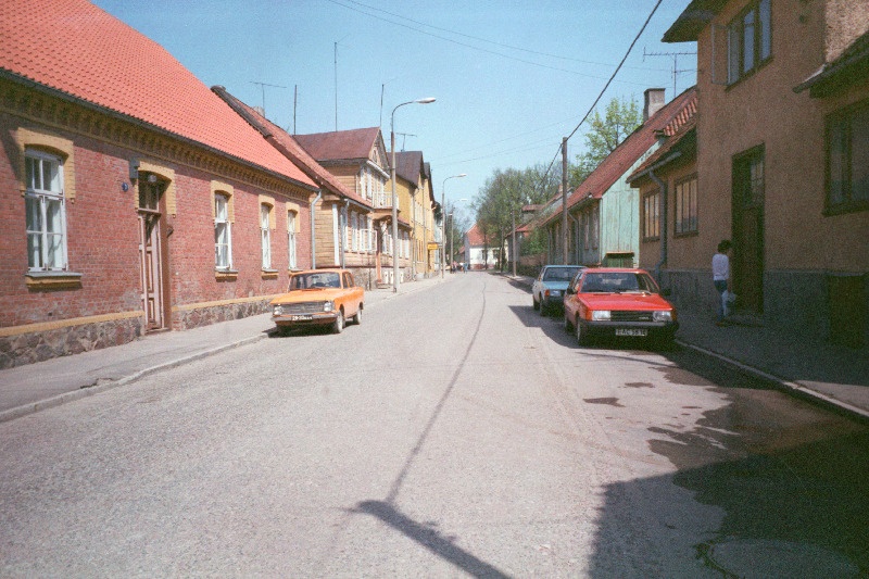 Lossi tänava algus.