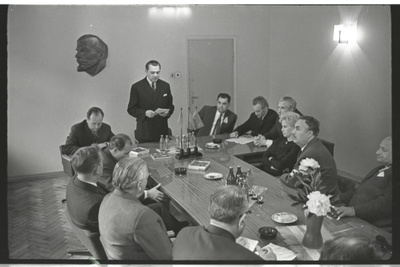 Gruusia ja Eesti KP delegatsioonide kohtumine Tartus. EKP Tartu Linnakomitees?  similar photo