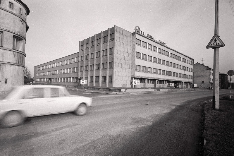Leola teenindusmaja.