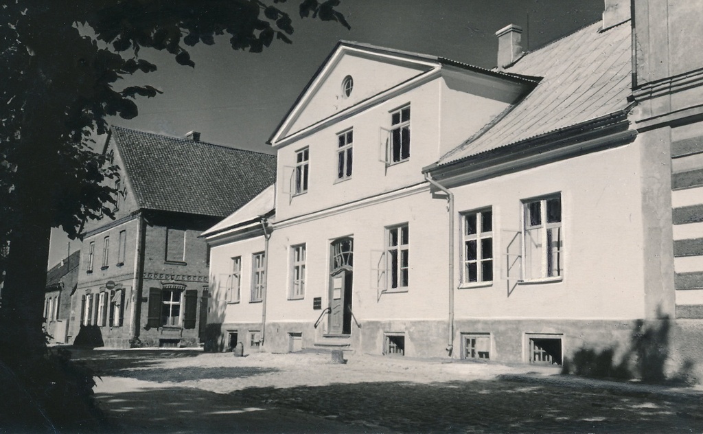 foto Viljandi muuseumi hoone, Tombi plats 12, u 1965 F A.Kiisla