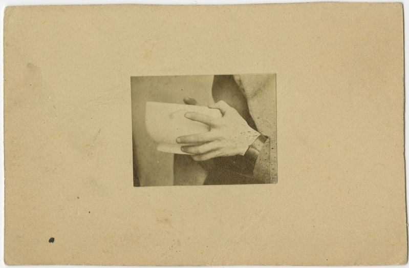 Ahelates käed kausiga