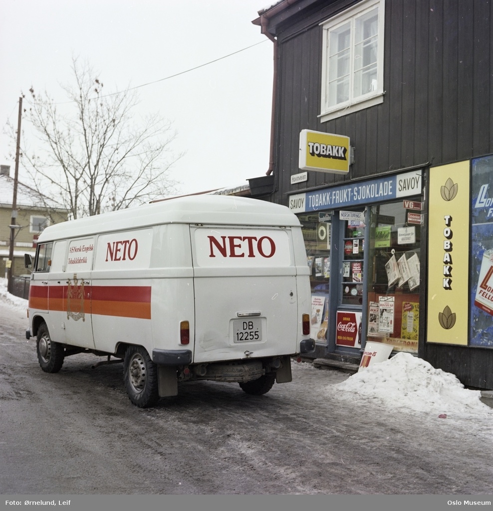 Varebil fra Ne-To tobakkfabrikk.