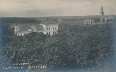 foto, Viljandi, vaade Jaani kiriku tornist mõisa ja Pauluse kiriku poole, u 1910, foto J. Riet  duplicate photo