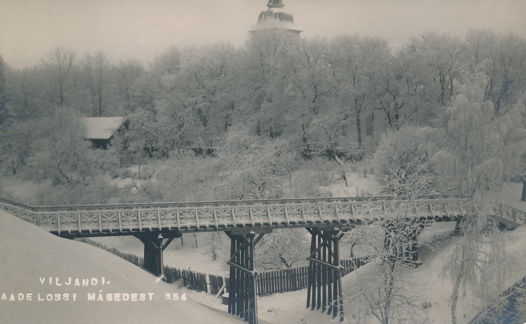 foto Viljandi, vaade lossimägedest Varesesild, vallikraav 1930 talv foto J.Riet