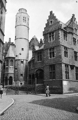 The building complex "Achtersikkel" in Ghent, Belgium (8231132559) - The building complex "Achtersikkel" with at tower from about 1566, at Biezekapelstraat in Ghent. 
Byggnadskomplexet "Achtersikkel" med ett torn från omkring 1566, på Biezekapelstraat i Gent. 
Location: Gent (Gand), Oost-Vlaanderen, Belgium, België
Photograph by: Berit Wallenberg 
Date: 28.06.1934
Format: Film
Persistent URL: kmb.raa.se/cocoon/bild/show-image.html?id=16001000100344

Read more about the photo database (in english): www.kms.raa.se/cocoon/bild/about.html  duplicate photo