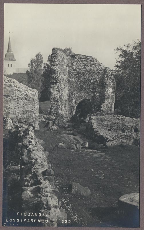 foto albumis, Viljandi, Kaevumägi, u 1920, foto J. Riet