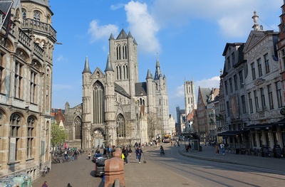 Saint-Nicolase kiriku ning St-Bavoni katedraali vaated rephoto