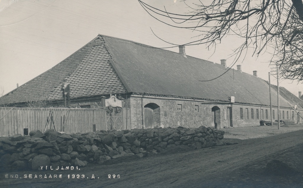foto Viljandi Tallinna tn 5, Seasaare kõrts 1923 F J.Riet