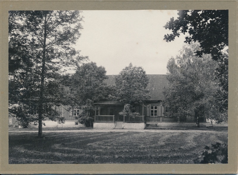 foto, Viljandi, Pauluse kirik, kirikumõis, pastoraat u 1910 F J. Riet (praegu Piiri tn 3a)