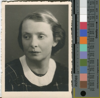 Karin Luts 1939-40.  similar photo