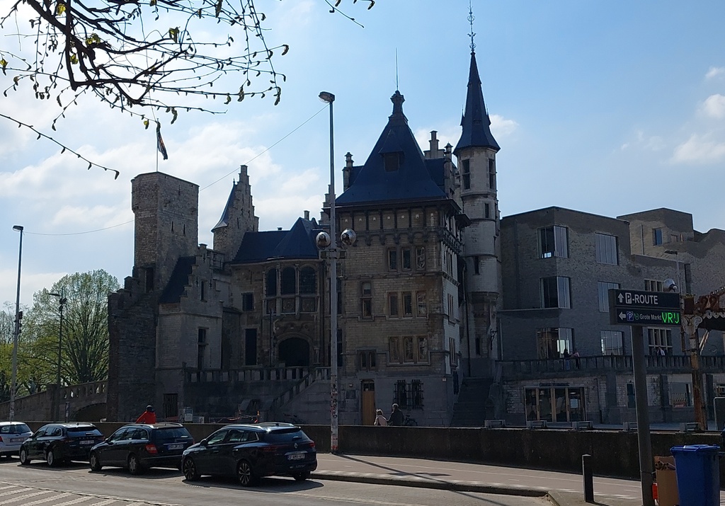 Anvers. - l'ancien Bourg du Steen, Exterieur van Het Steen in Antwerp rephoto